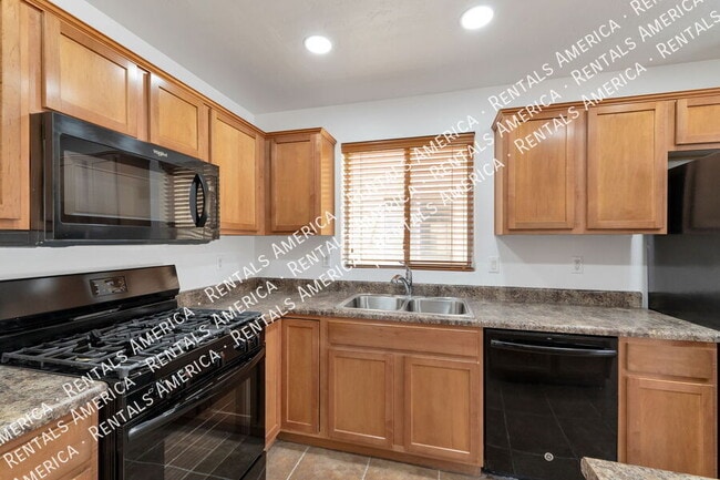 Building Photo - 14374 S Camino El Galan