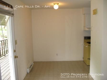 Building Photo - 1111 Cape Hills Dr