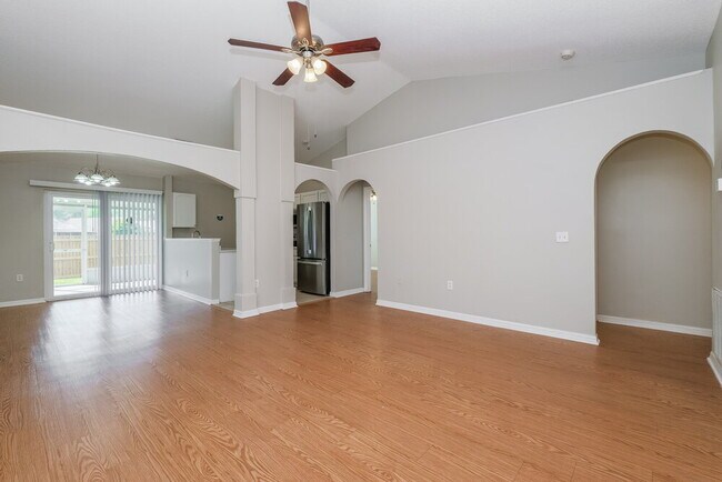 Building Photo - 30545 Double Dr