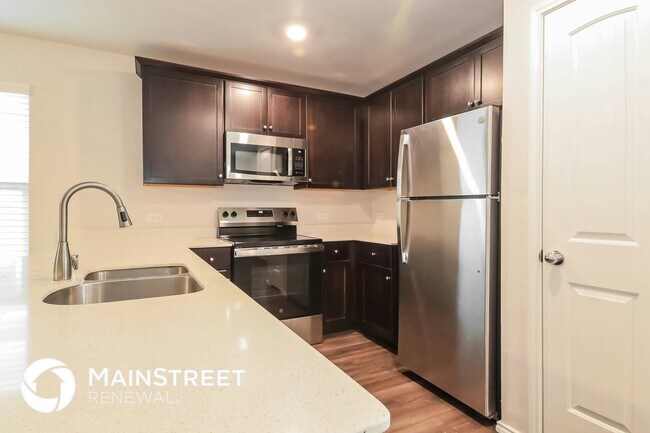 Foto del edificio - 5213 Longshadow Dr