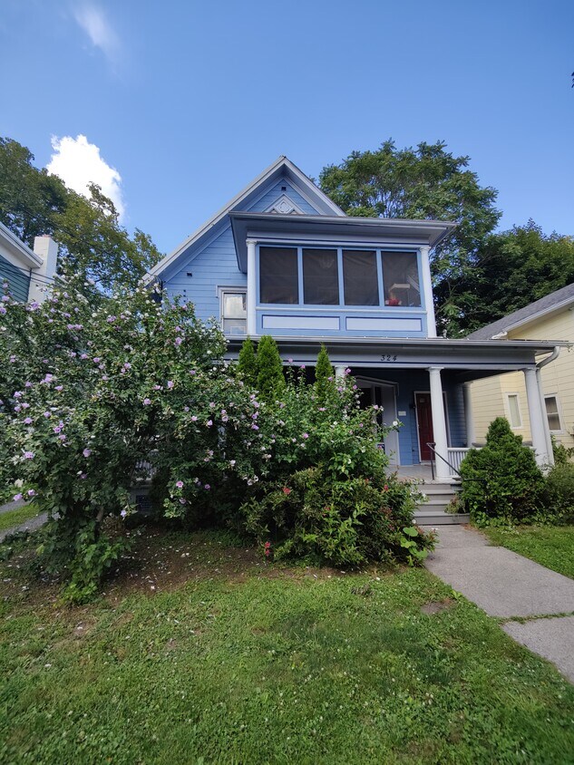 324 W Seneca St Unit 2R, Ithaca, NY 14850 Apartments in Ithaca, NY