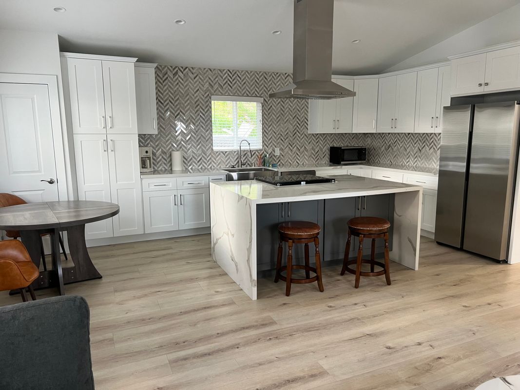 Foto principal - 9711 Carrari St