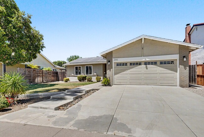 Building Photo - 3143 Shriver Dr