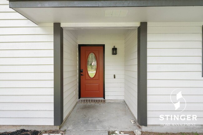 Building Photo - 4 Chesterfield Lake Dr