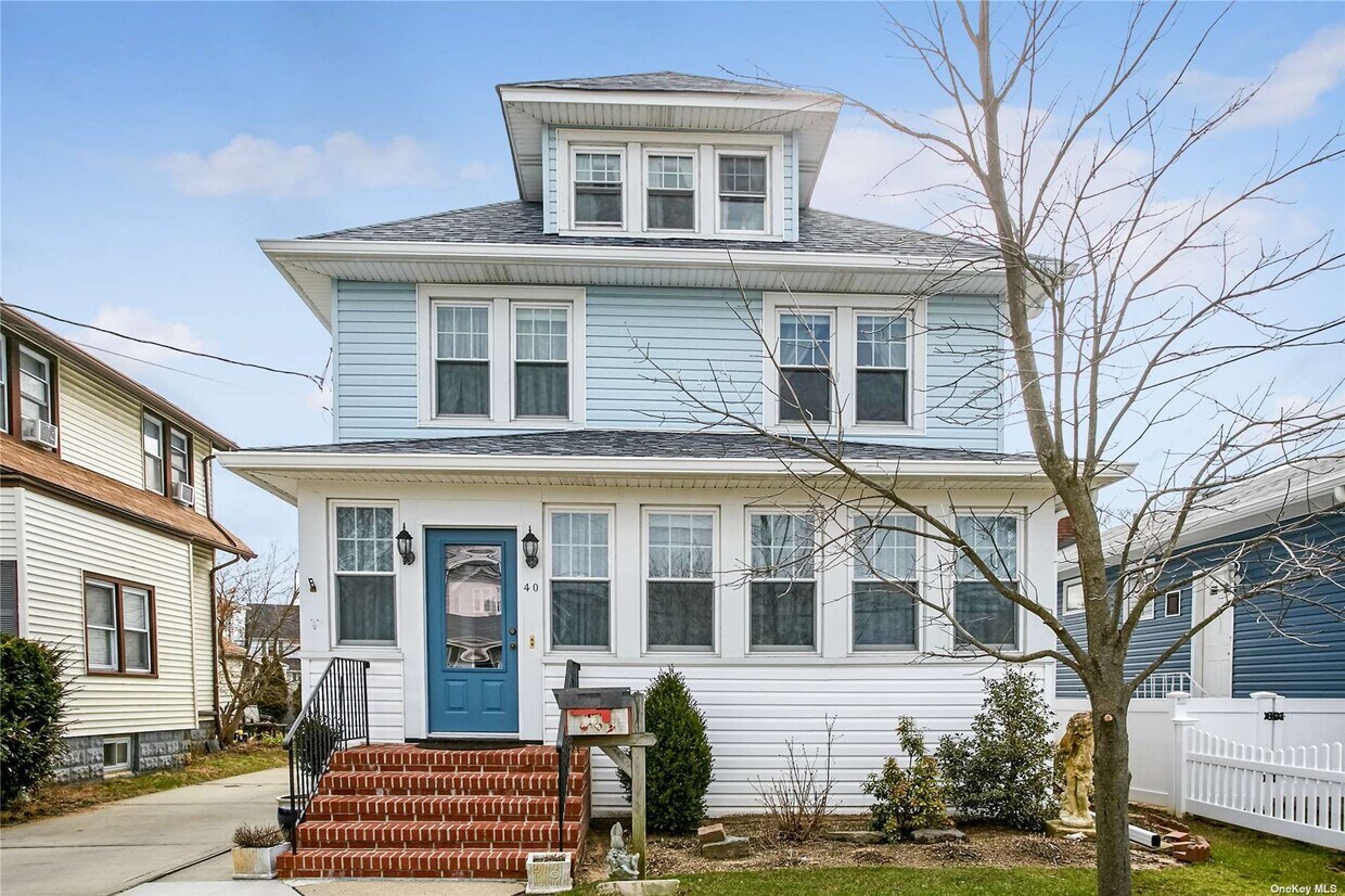 Primary Photo - 40 Rockville Ave