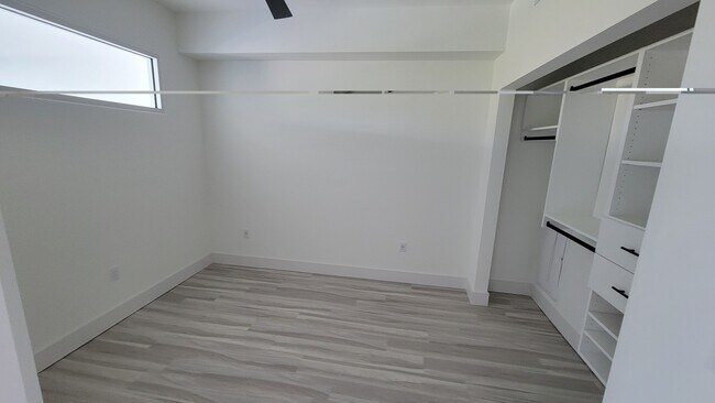 Foto del edificio - 2385 NE 187th St