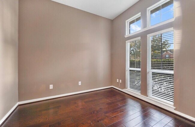 Foto del edificio - 13607 Caney Springs Ln
