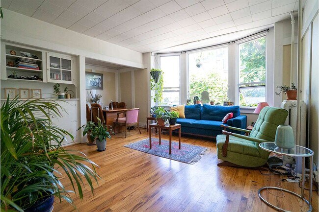 Photo du bâtiment - October Mansion