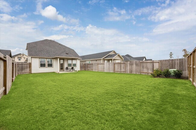 Foto del edificio - 7122 Clearwater Cv Dr