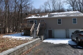 Building Photo - 21 Woodland Cir N