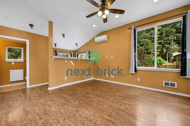 Foto del edificio - Cozy Retreat in Shoreline – Your Perfect 1,000 sqft Haven