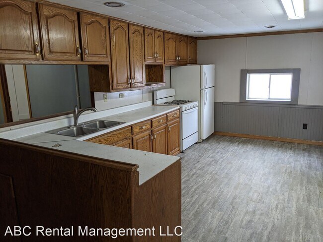 Building Photo - 3 br, 1 bath House - 1303 Neva Rd