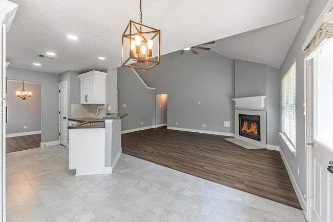 Building Photo - 3227 Candlepine Dr