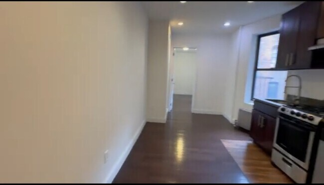 Foto del edificio - W. W 124th St