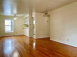 Building Photo - 3420 Mt Vernon St