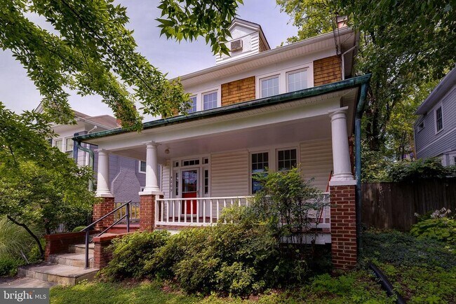 Foto del edificio - 4209 Ellicott St NW
