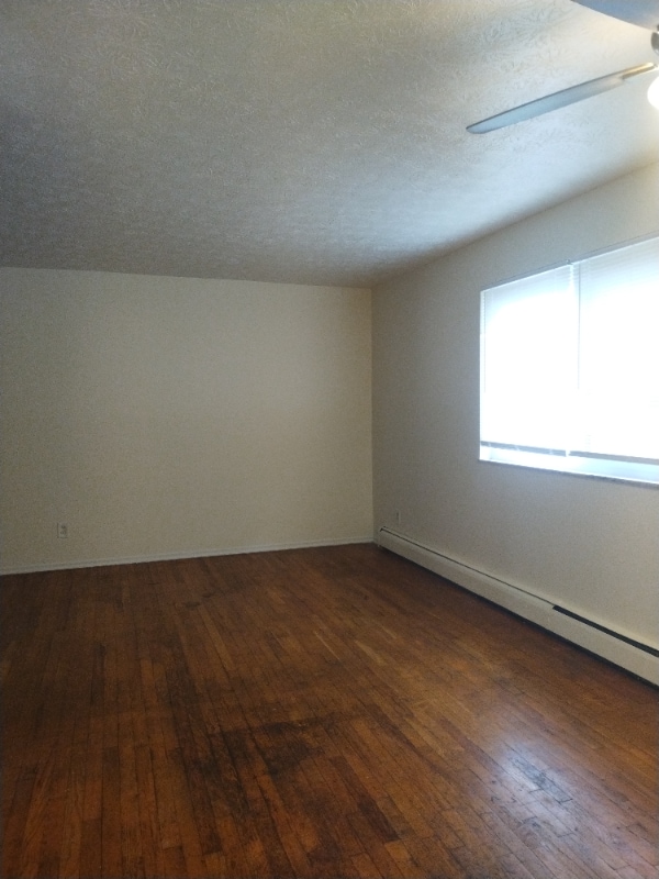 Building Photo - 2044 Mills Ave