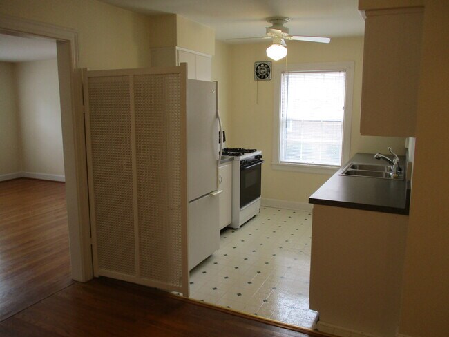 Foto del edificio - 2721 Brownsboro Rd