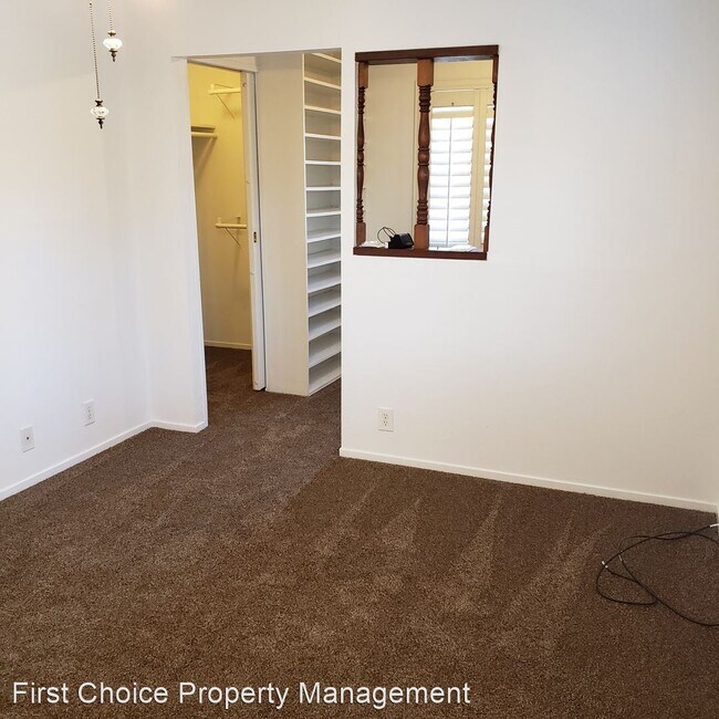 Building Photo - 4 br, 2.5 bath House - 5938 Mitchell Avenue