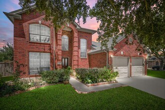 Building Photo - 16410 Noblewood Ct
