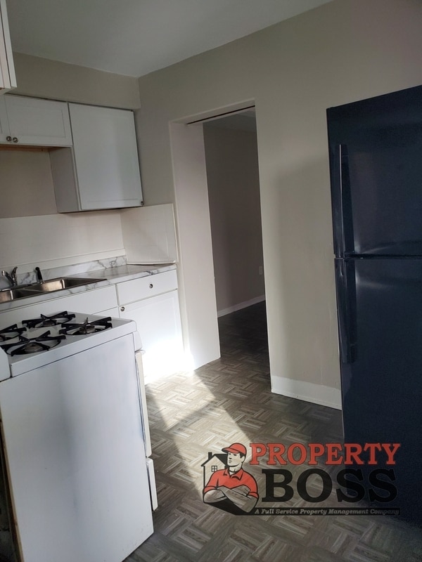 Building Photo - 15 Rimbach St