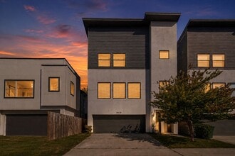 Building Photo - 3015 Gillespie St