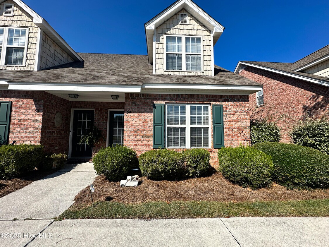 Foto principal - 4804 College Rd