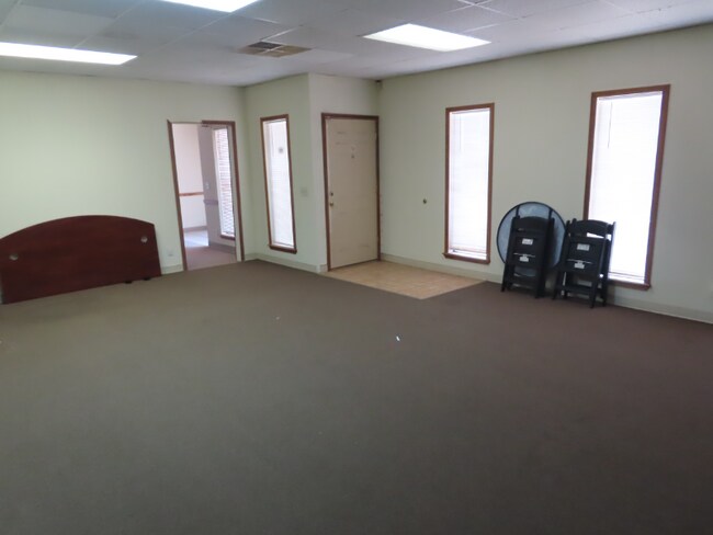 Foto del edificio - 4343 Ridgecrest Cir