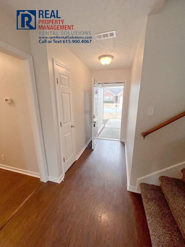 Building Photo - Fantastic 4BR/3BA Murfreesboro home in a great location! Garage, washer/dryer, fenced backyard