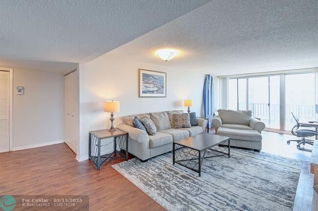 Foto del edificio - 525 N Ocean Blvd