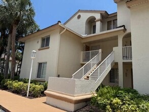 Building Photo - 1101 Glenmoor Dr