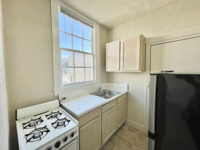 Foto del edificio - Adorable studio in the Heart of Hayes Vall...