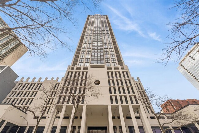 Foto del edificio - 1122 N Clark St
