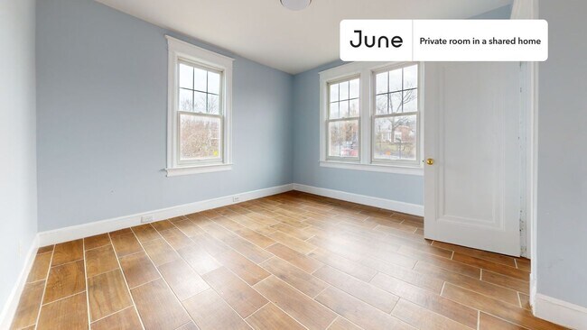 Building Photo - Room in Shared 7 bed/6 bath home in Dupont Park