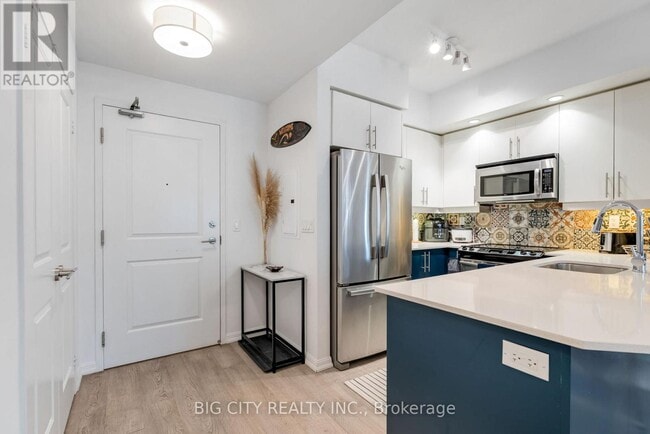 Photo du bâtiment - 65 E Liberty St