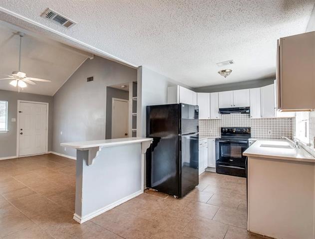 Foto del edificio - 112 E Bluff Rd