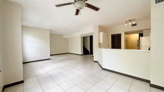 Foto del edificio - 6704 W Sample Rd