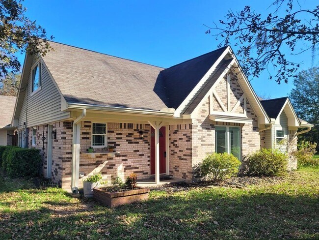 Building Photo - 1640 Scroggins Ln