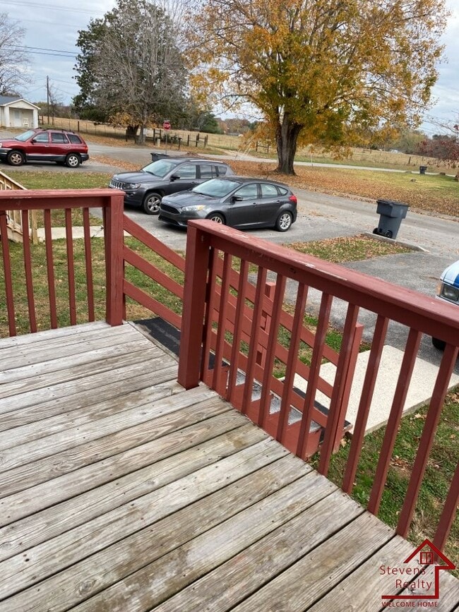 Building Photo - 275 Dogwood Pointe Dr