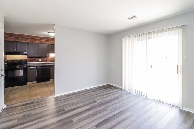 Building Photo - 2372 Bluelark Dr