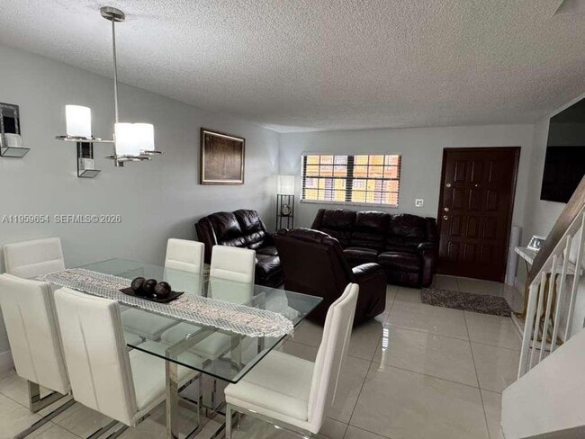 Foto del edificio - 5083 W 12th Ln