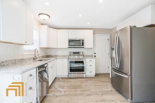 Foto del edificio - 5420 Palmetto Ct