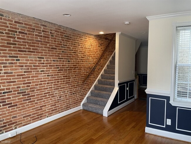 Building Photo - 3 br, 2.5 bath House - 15 W West St