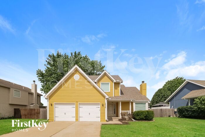 Primary Photo - 16110 Spring Valley Rd