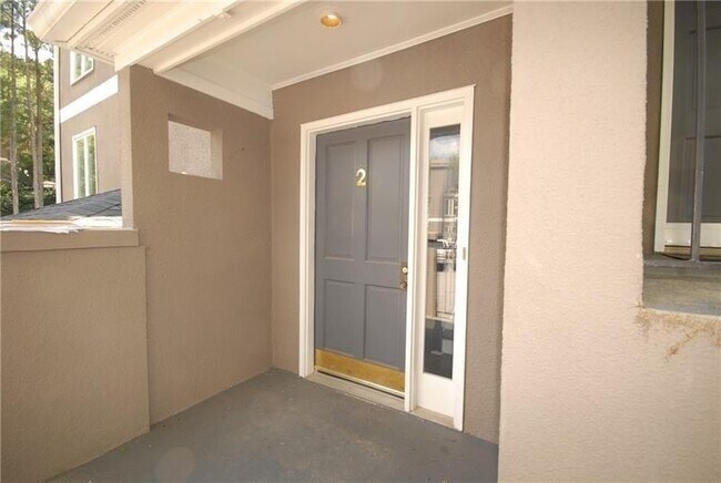 Building Photo - 2 Normandy Ct