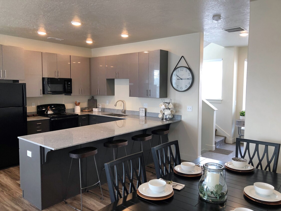 Primary Photo - Majestic Properties at Midvale Station