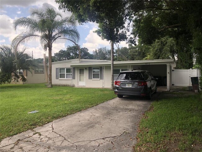 Foto del edificio - 4052 Montrose Ct
