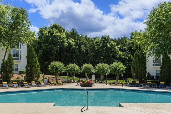 Piscina de temporada - Whitehall Estates