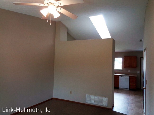 Building Photo - 3 br, 1.5 bath House - 2921 Caldwell Street