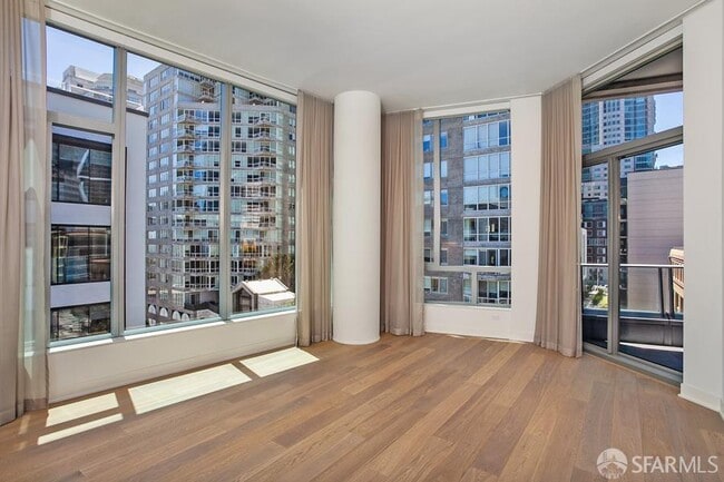 Building Photo - 333 Beale St